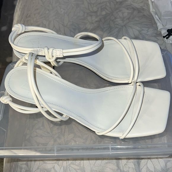 MARC FISHER DAVIA HEELED SANDAL, 8.5 - Picture 4 of 10